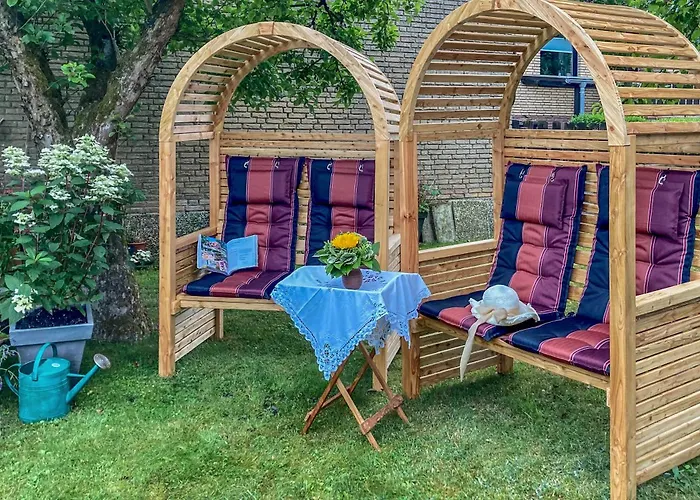 Апартаменты 1 *