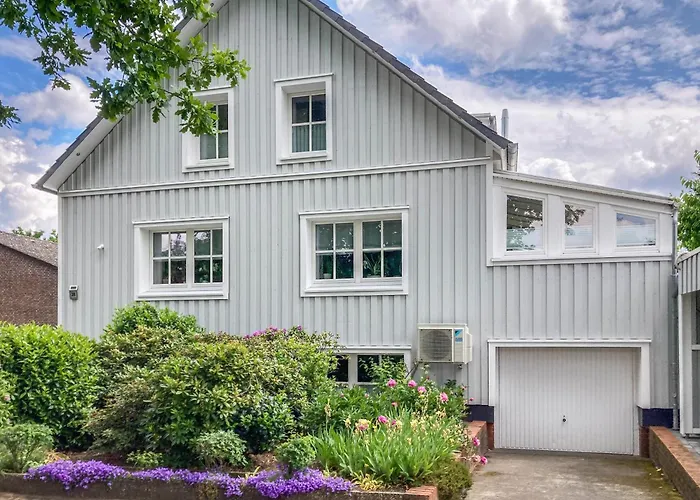 Апартаменты 1 *